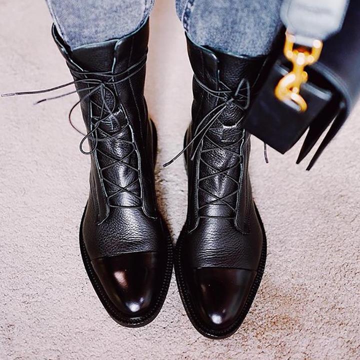 THE VANYA BOOTS