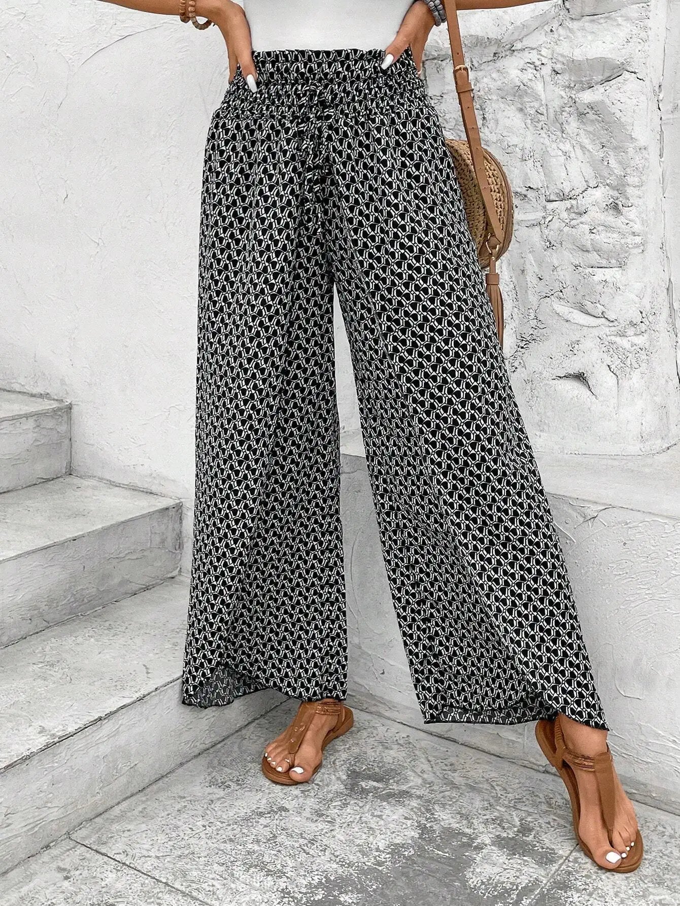 THE MAXI TROUSERS