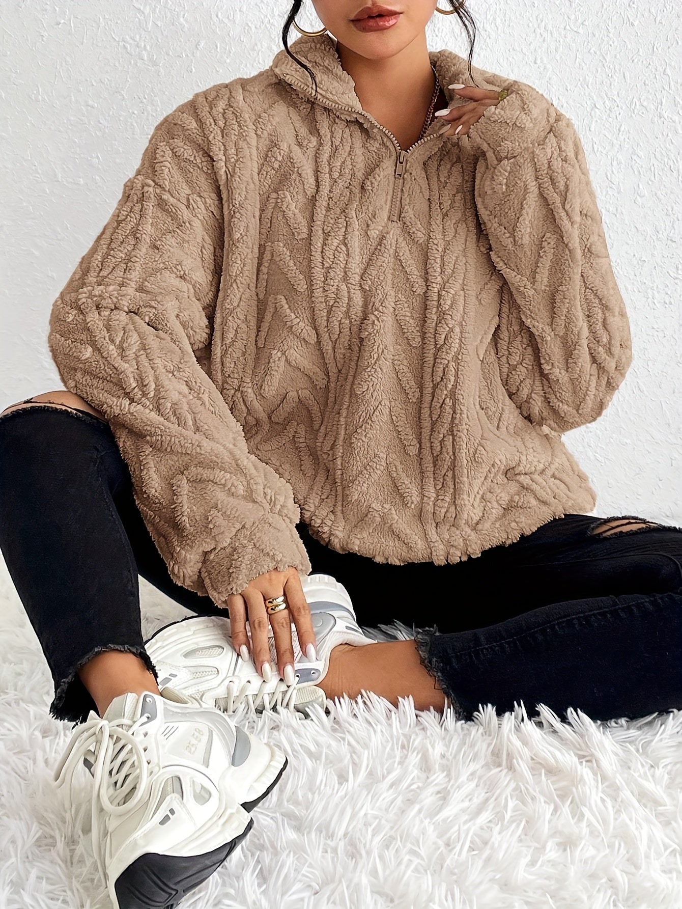 THE FLEECE SWEATER