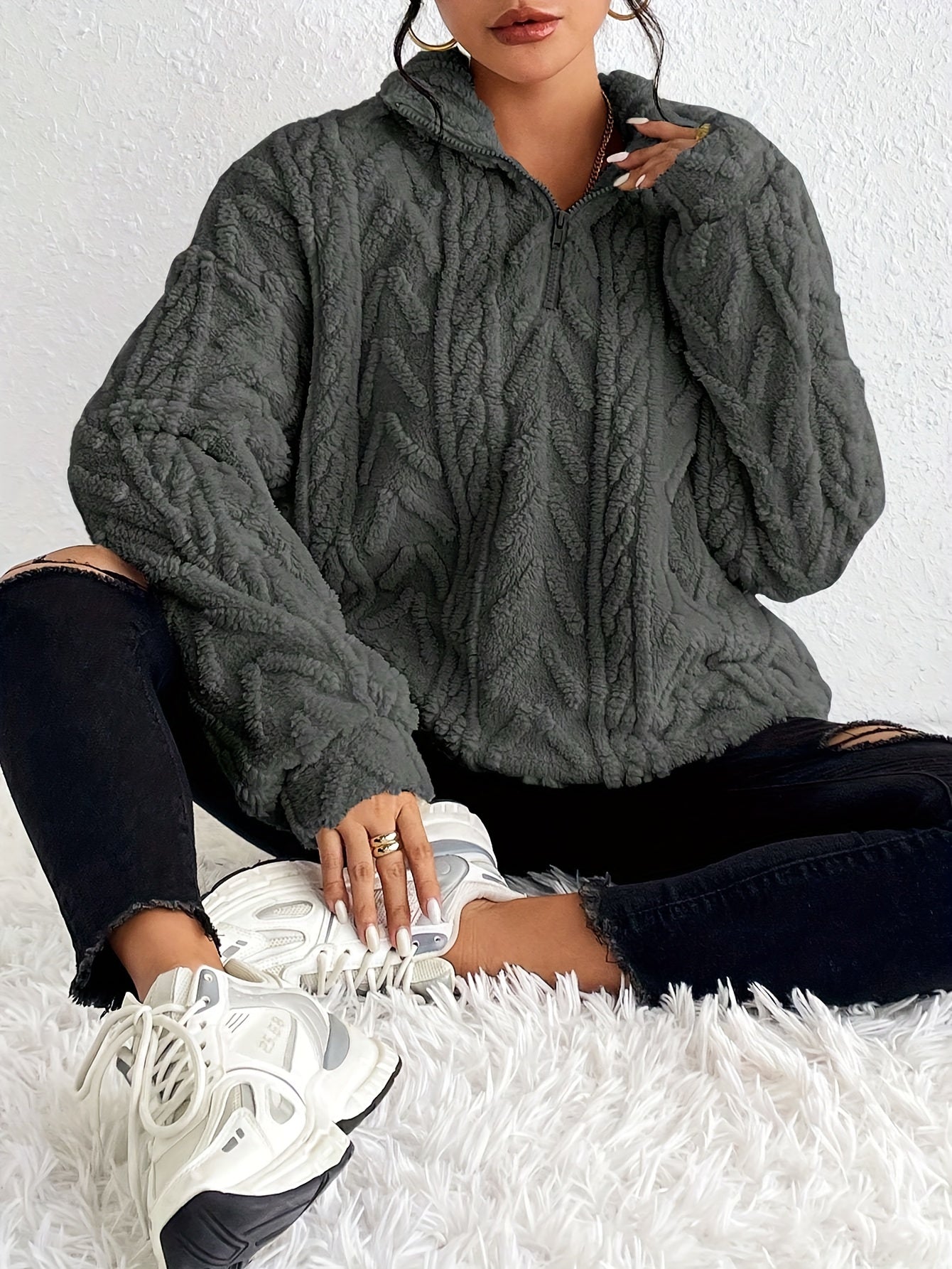 THE FLEECE SWEATER
