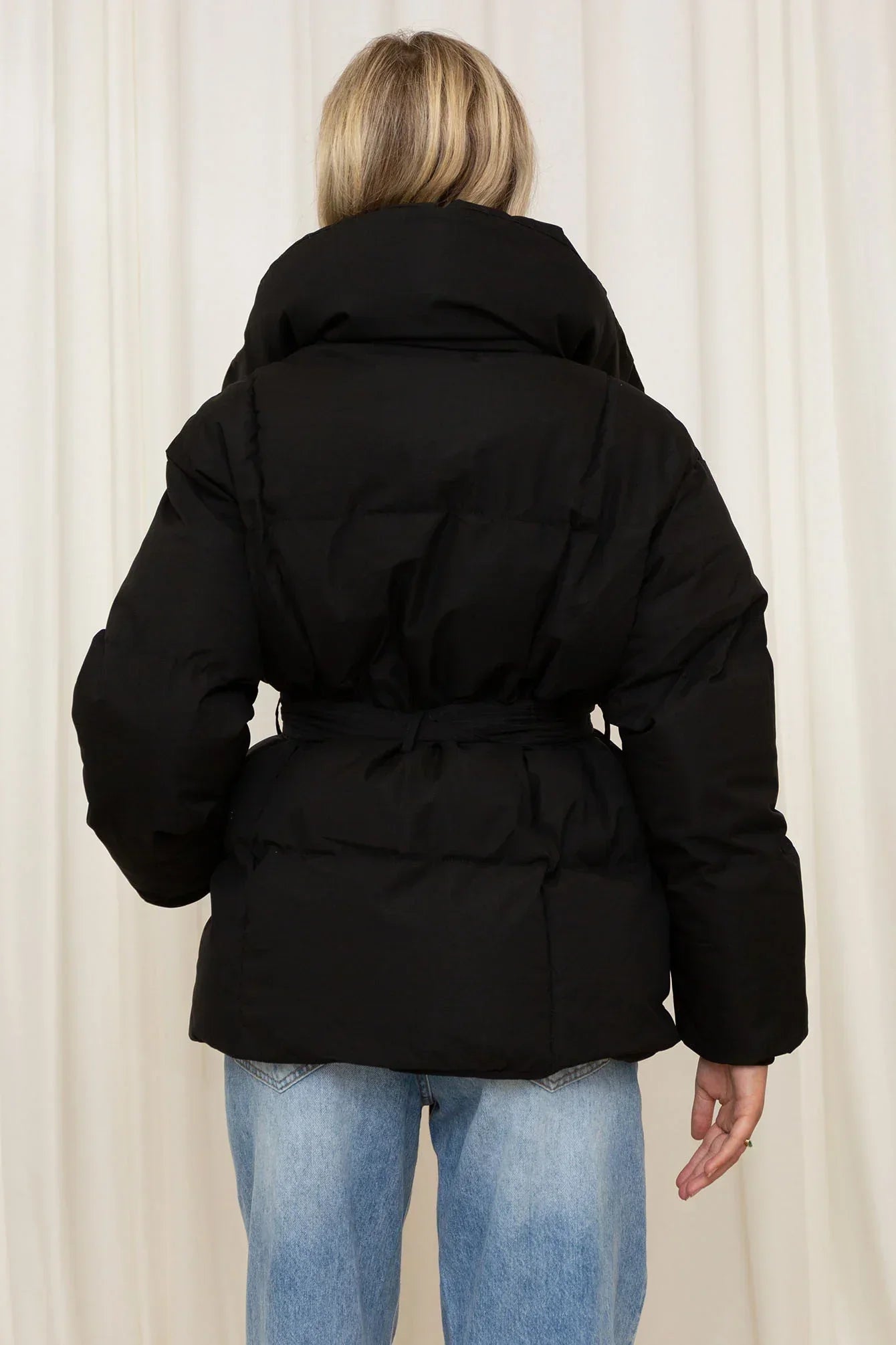 THE VALESKA COAT